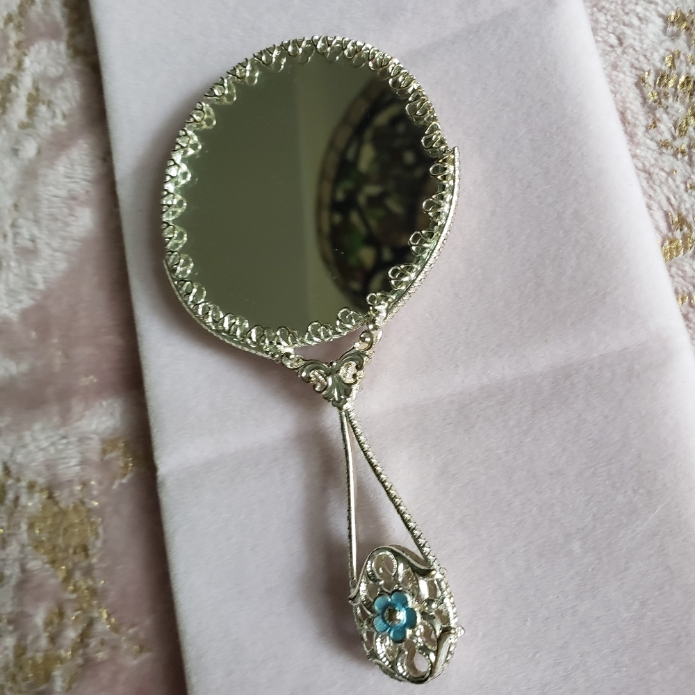 VTG MIRROR | Small Butterfly Hand Mirror - Picture 7 of 15
